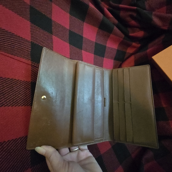 Louis Vuitton vernis wallet with box - Picture 7 of 8